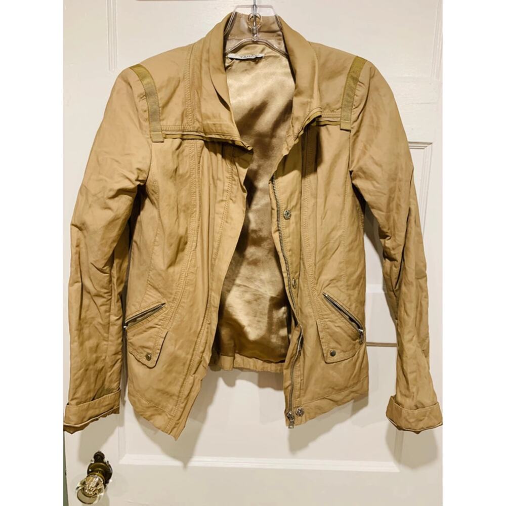 Tahari Jacket Tan color, Zipper and Button Closure, Shoulder Epaulet Details 2